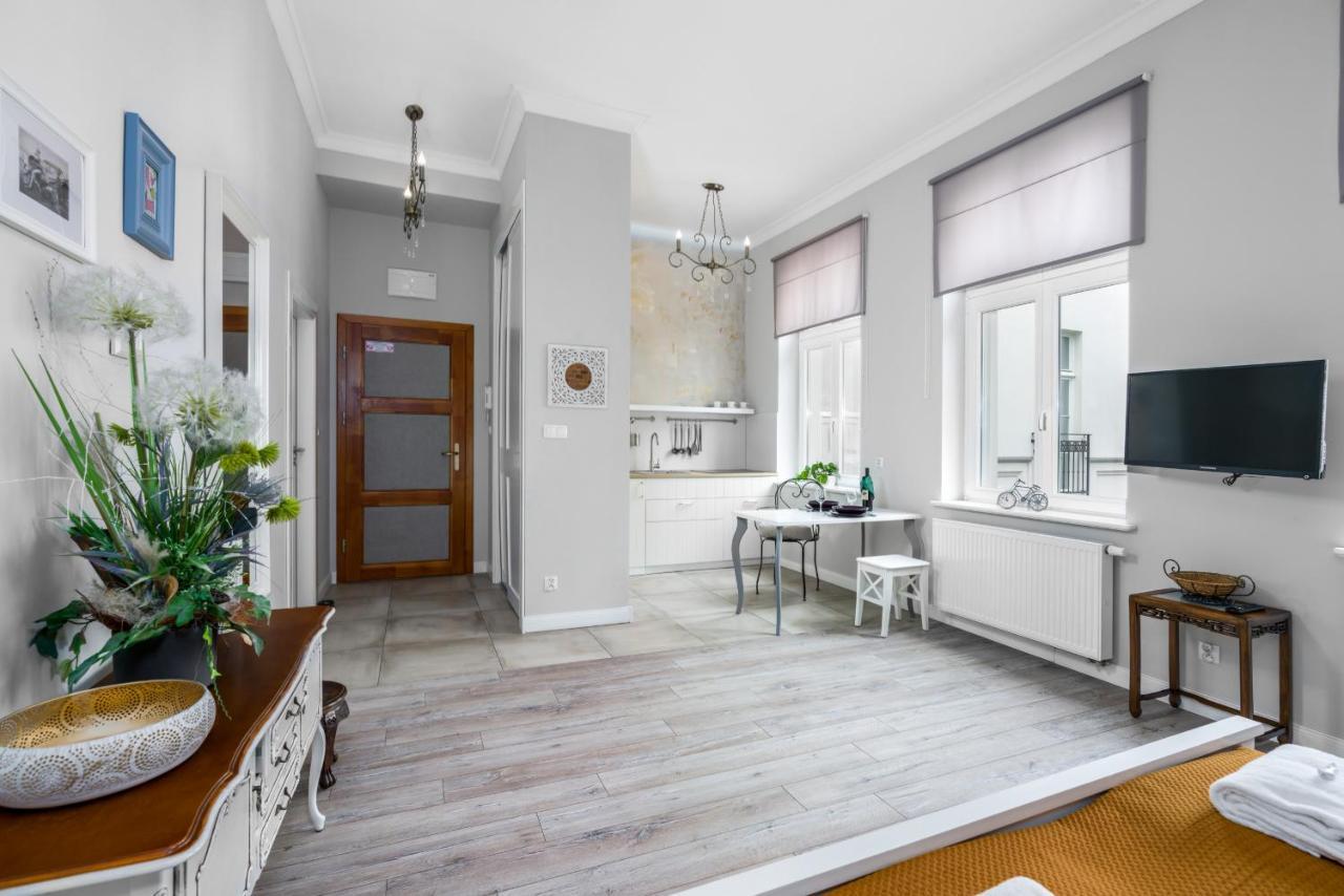 Modish Studio Poznan Old Town By Noclegi Renters Bagian luar foto