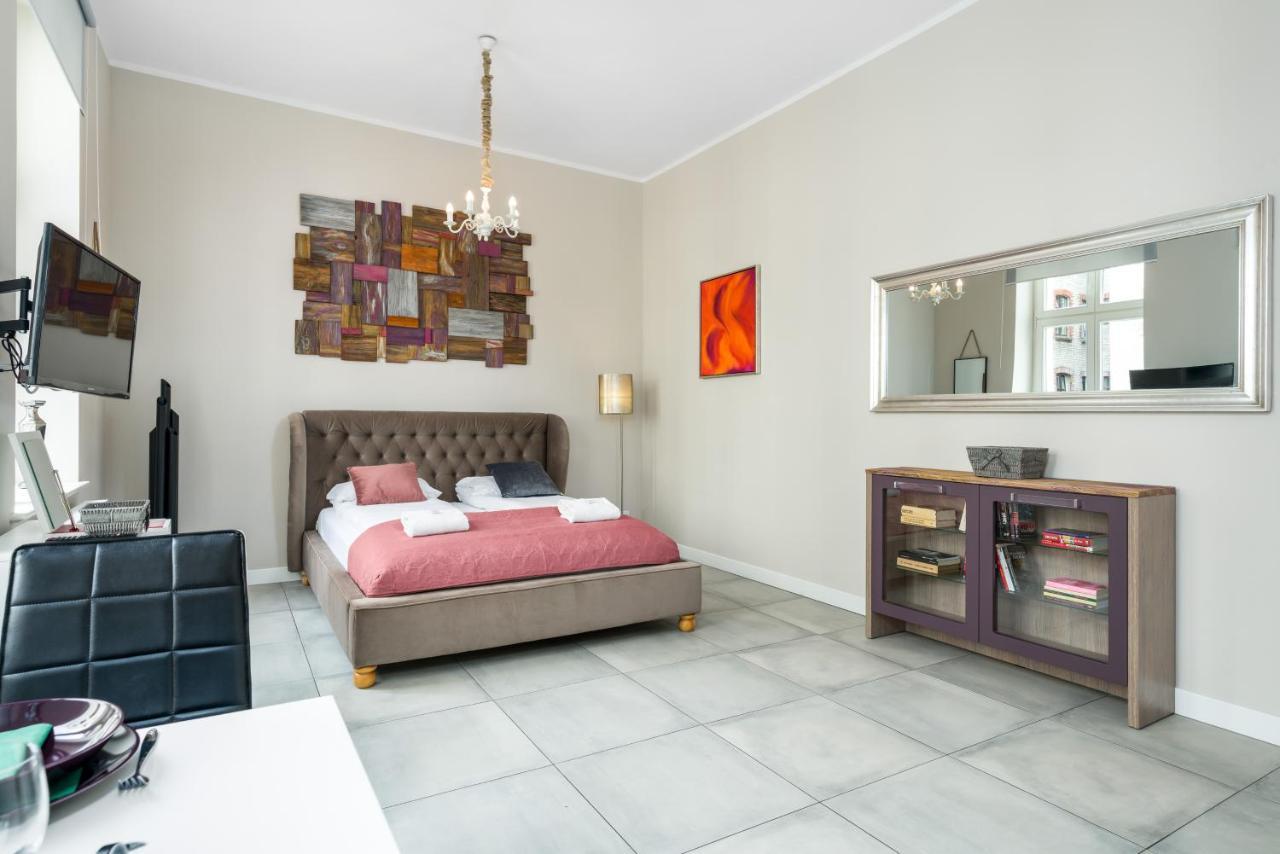 Modish Studio Poznan Old Town By Noclegi Renters Bagian luar foto