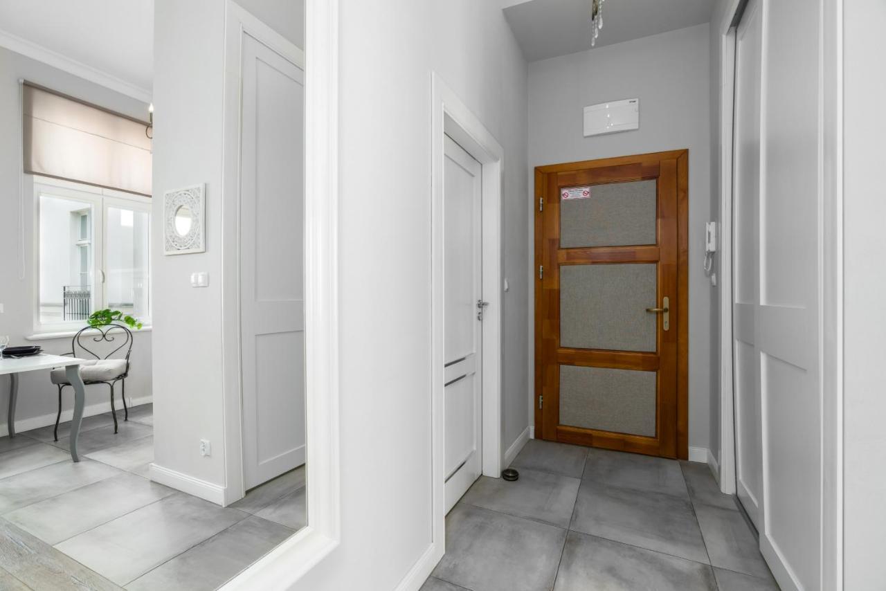 Modish Studio Poznan Old Town By Noclegi Renters Bagian luar foto