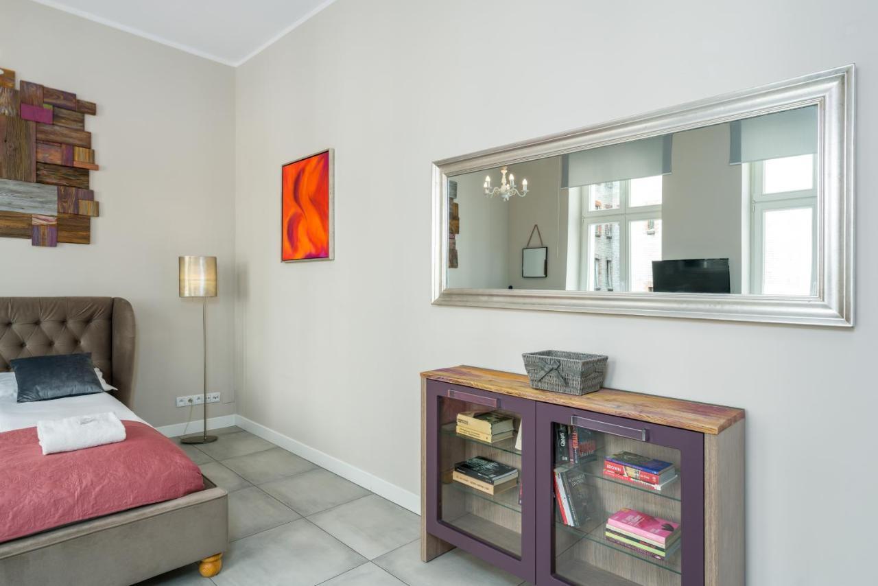 Modish Studio Poznan Old Town By Noclegi Renters Bagian luar foto