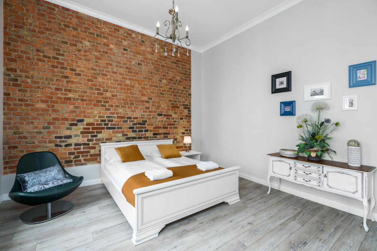 Modish Studio Poznan Old Town By Noclegi Renters Bagian luar foto