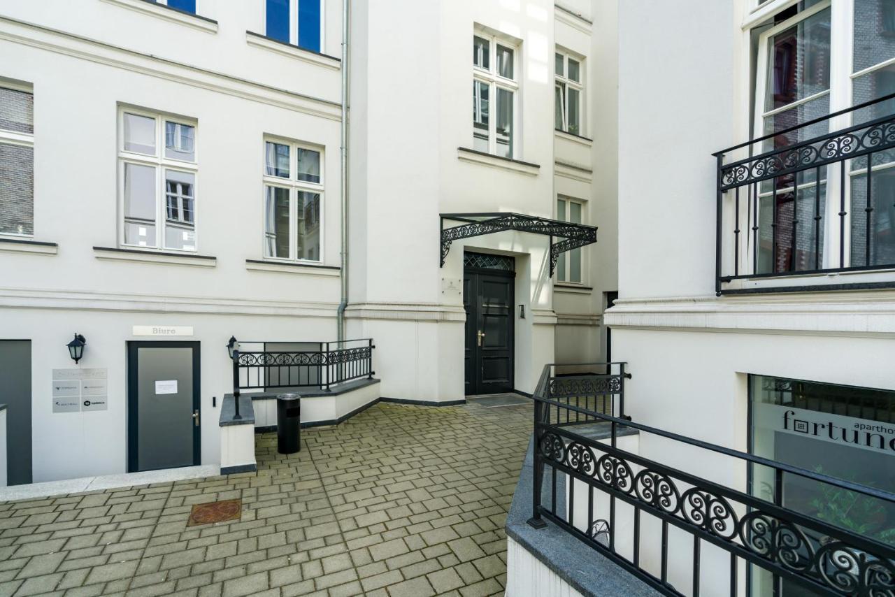 Modish Studio Poznan Old Town By Noclegi Renters Bagian luar foto