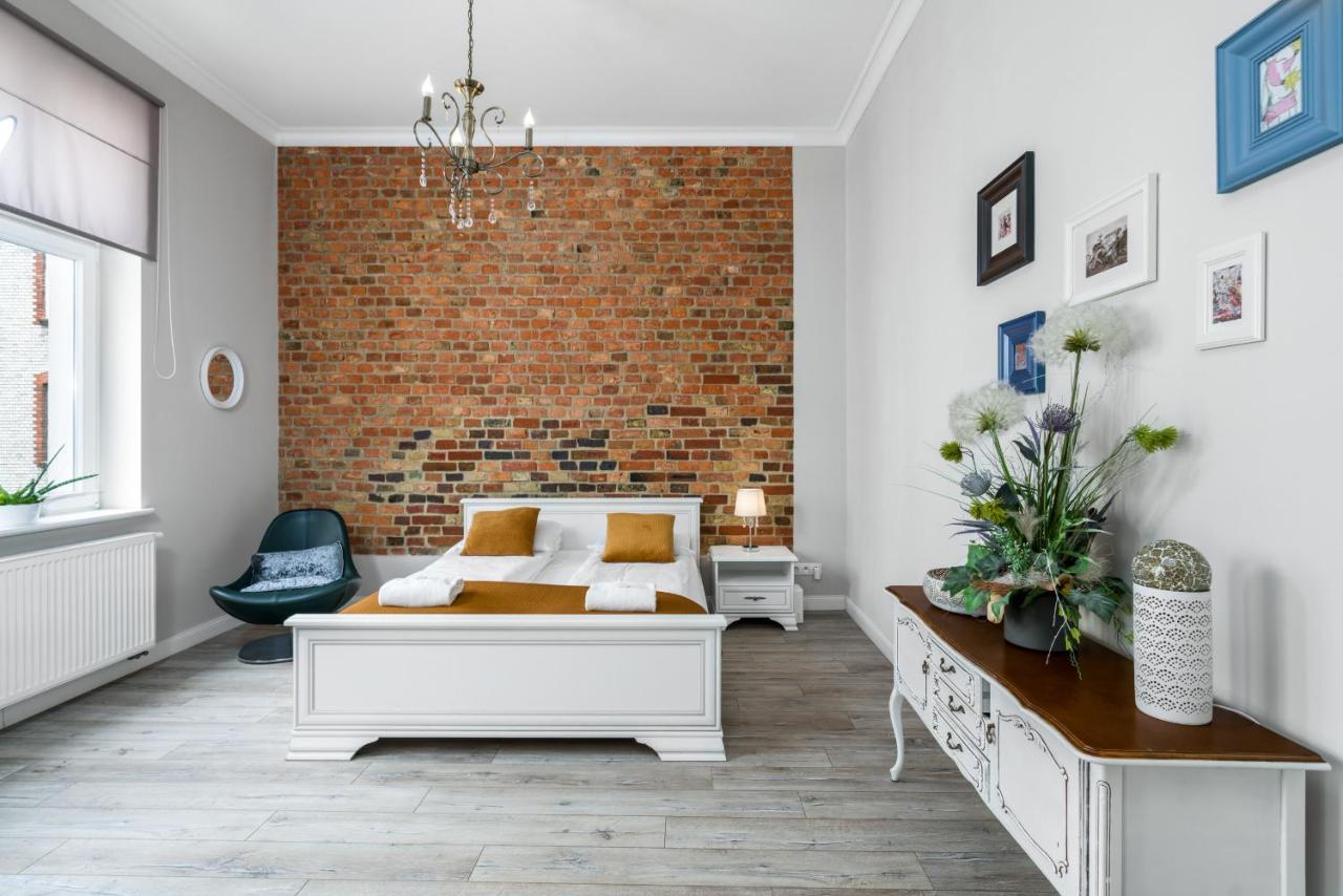 Modish Studio Poznan Old Town By Noclegi Renters Bagian luar foto